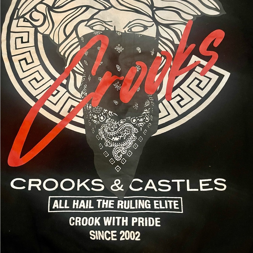 BUNDLE-Crooks&Castles 4X Black Crewneck w/scarfed Medusa’s x Uniglo Black 48W